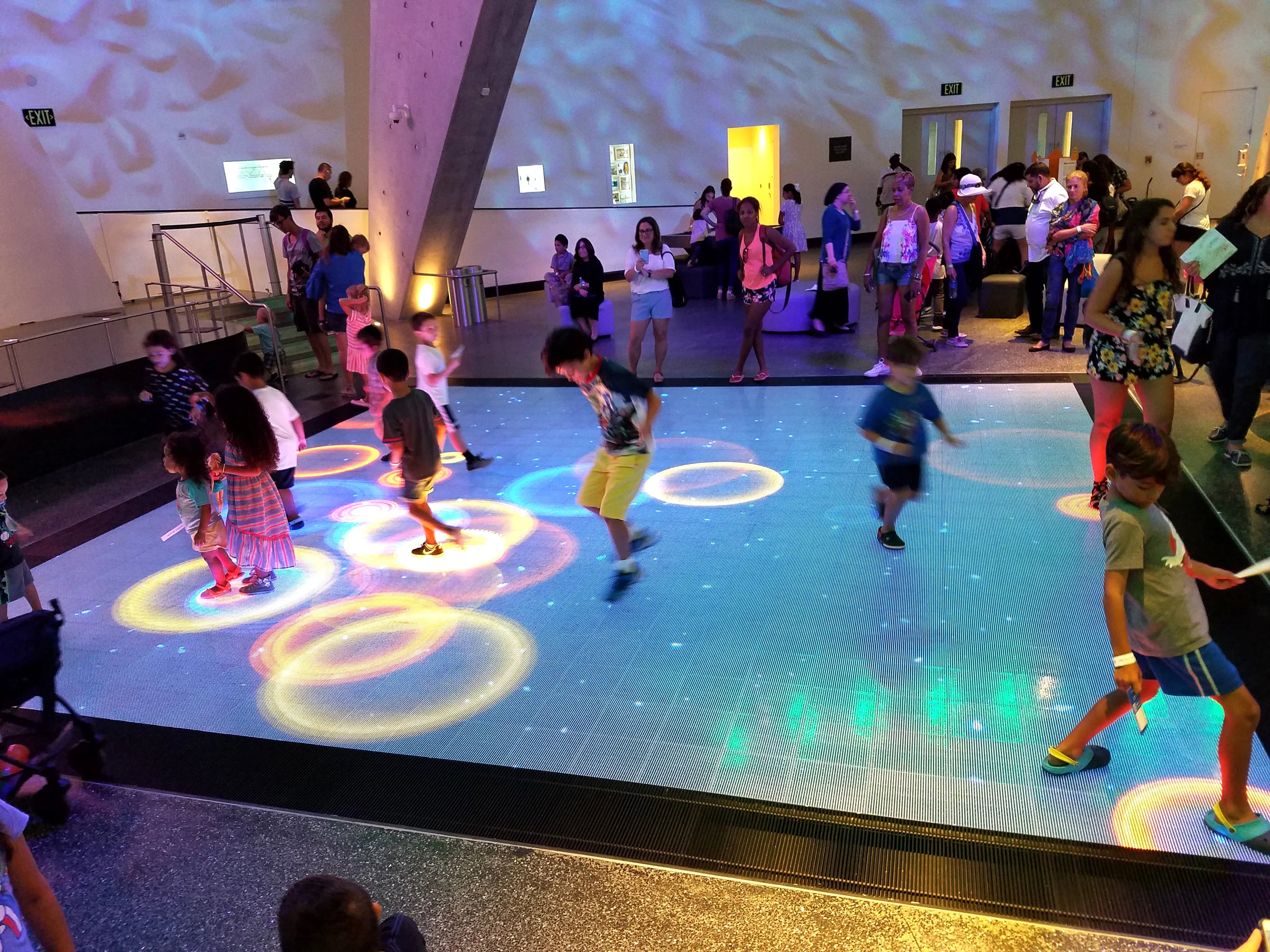brightlogic-activefloor-frost-museum5.jpg
