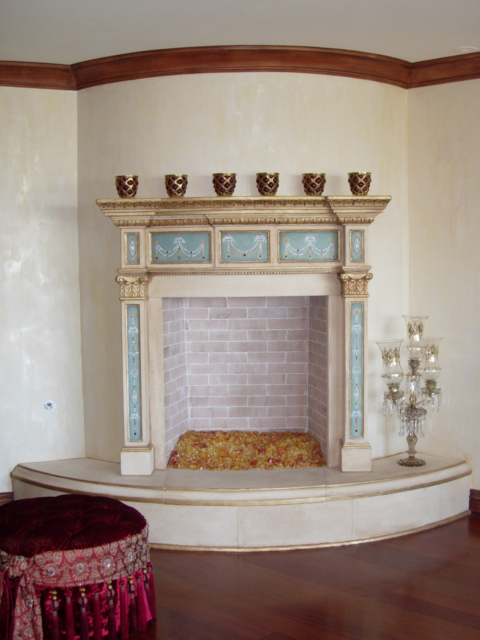 Jewels_Mantel.jpg