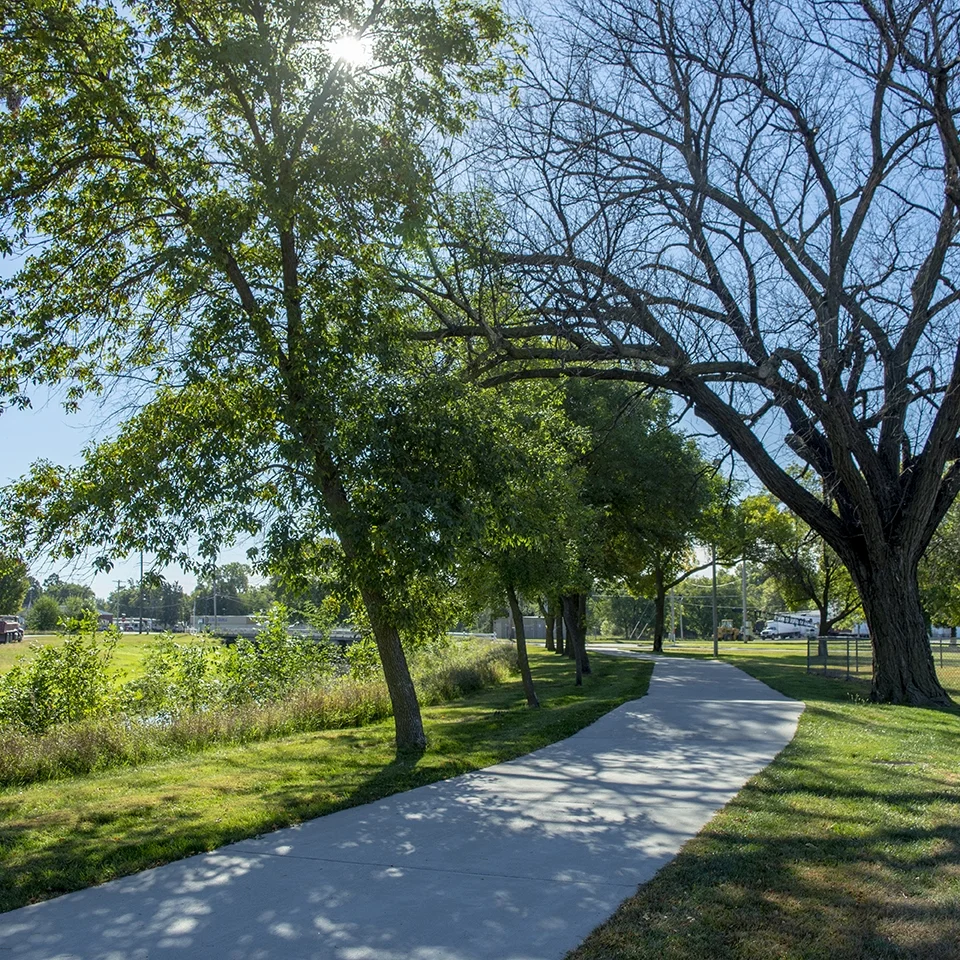 PROJECT HIGHLIGHT: Strollin' By The River