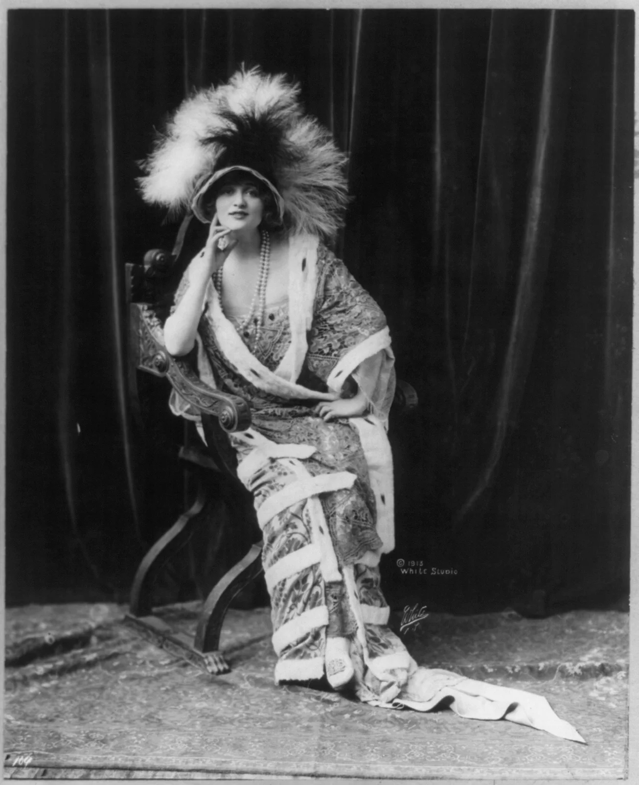   U.S. LIBRARY OF CONGRESS   In the late 1800s and early 1900s, bird feathers were all the rage in women’s fashion in the U.S. and Europe. Along with the destruction of habitats, over-hunting nearly led to the extinction of many species of birds. 