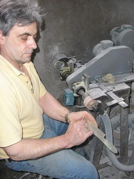 Comb Maker