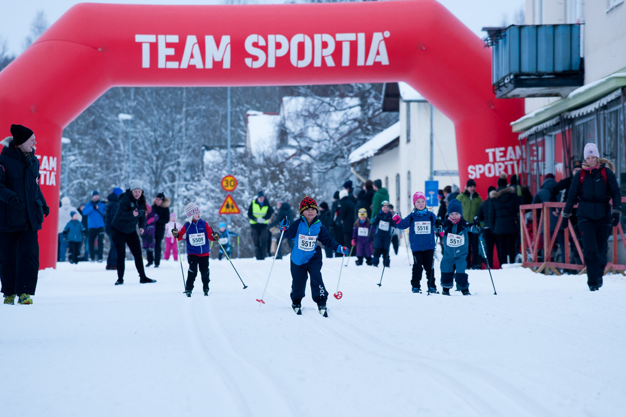 Full fart mot målet i Lilla Engelbrektsloppet.
