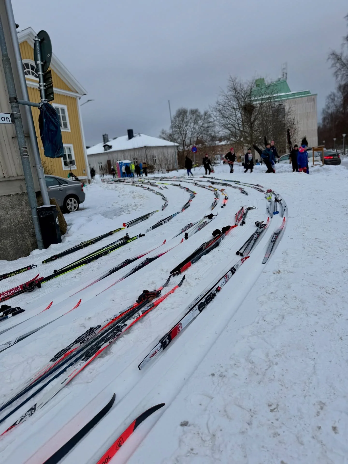 Godmorgon! 

Hoppas ni &auml;r lika taggade som oss p&aring; S&ouml;ndag och starten f&ouml;r Engelbrektsloppet 60 med &ouml;ver 1400 startande⭐️

Redan klockan 8 i morse l&aring;g massor med skidor utlagda i sp&aring;ret, kan inte bli annat &auml;n 