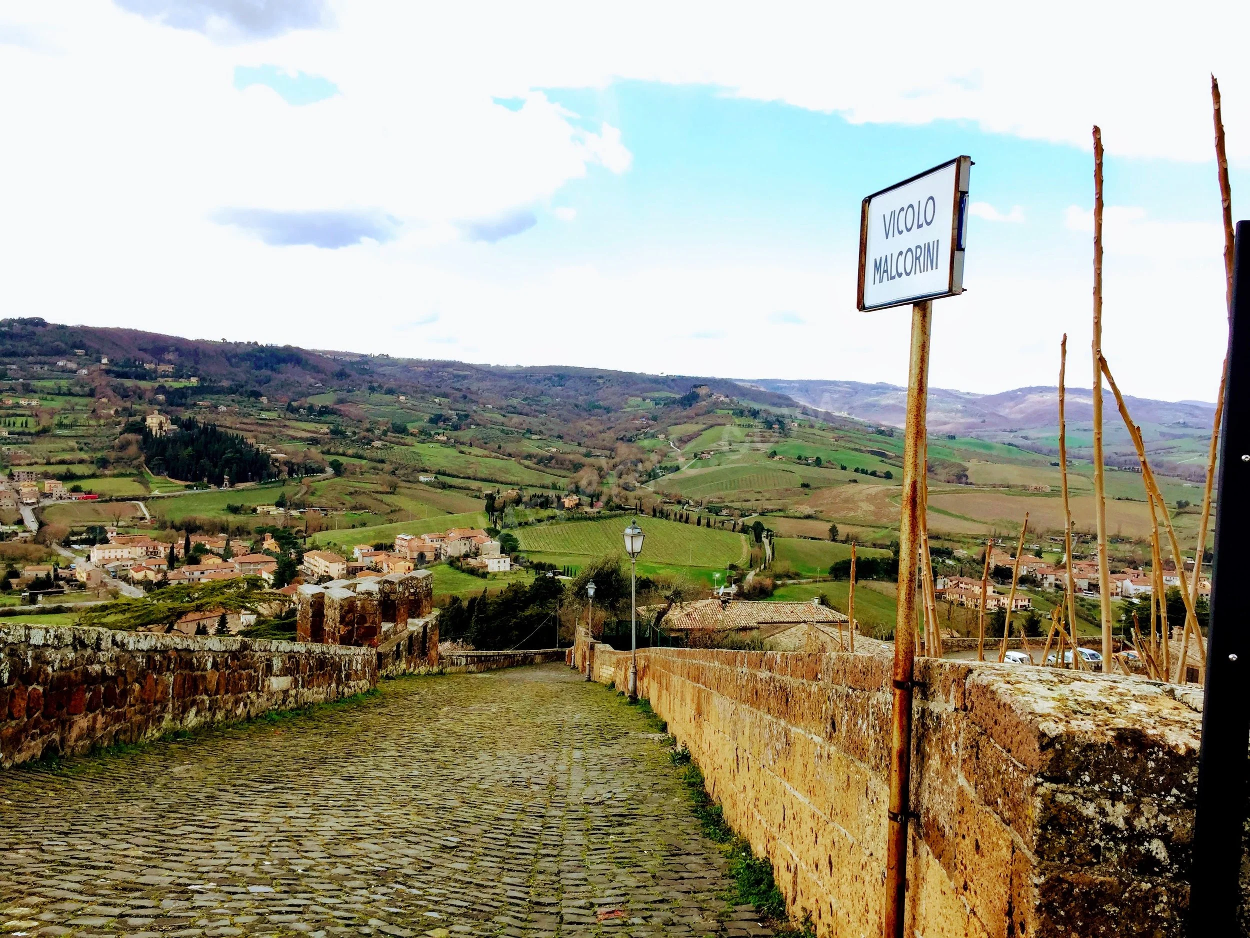 Orvieto street.jpg
