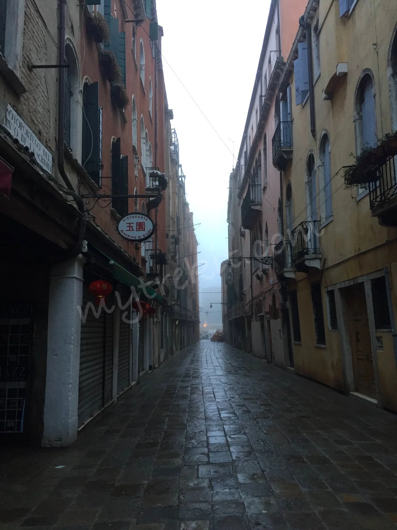 How To Avoid Crowds When Visiting Venice