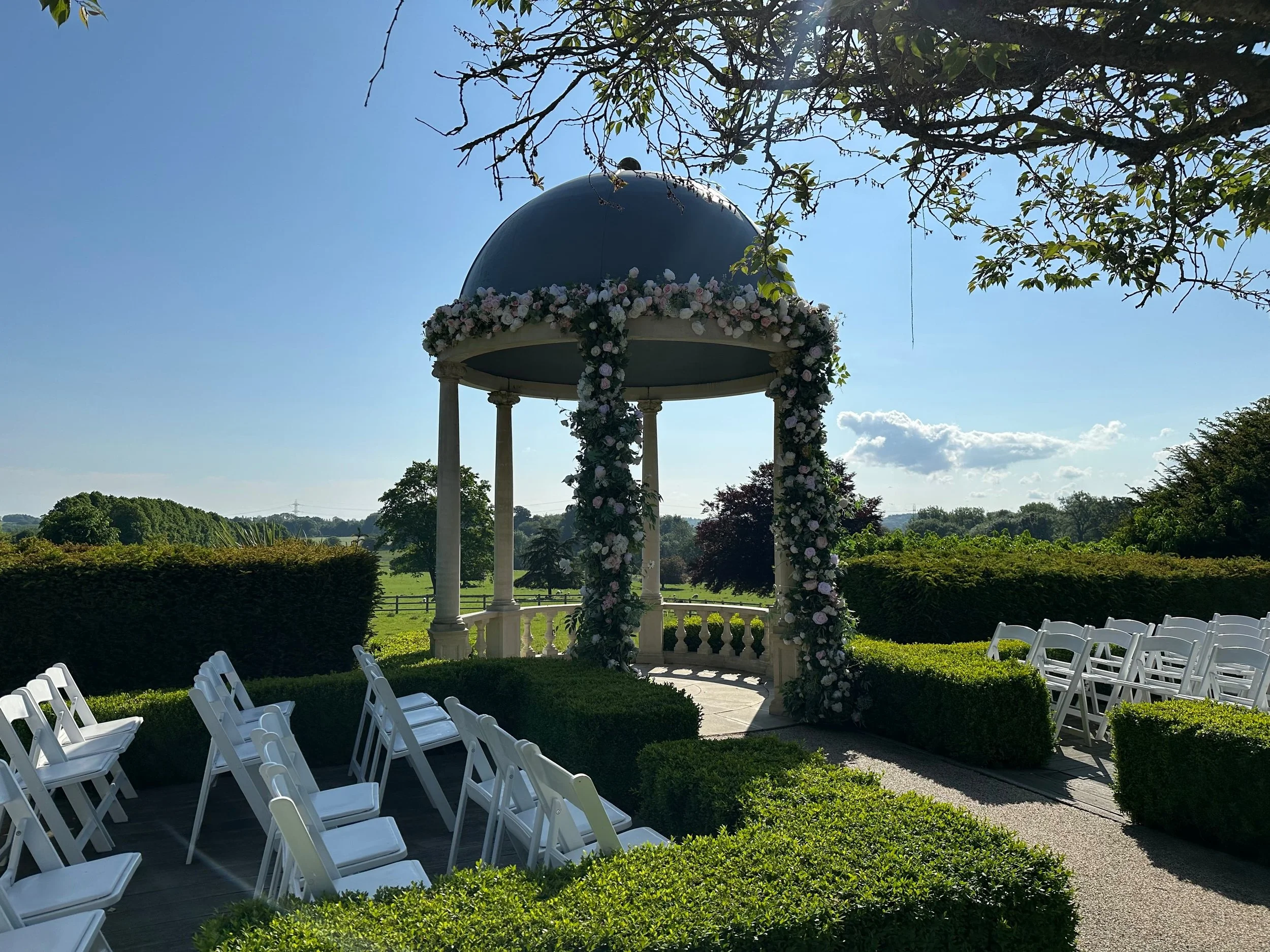 Diamond-lush-events-wedding-hire-hanging-garland-hampshire-london-oxfordshire-9.jpg