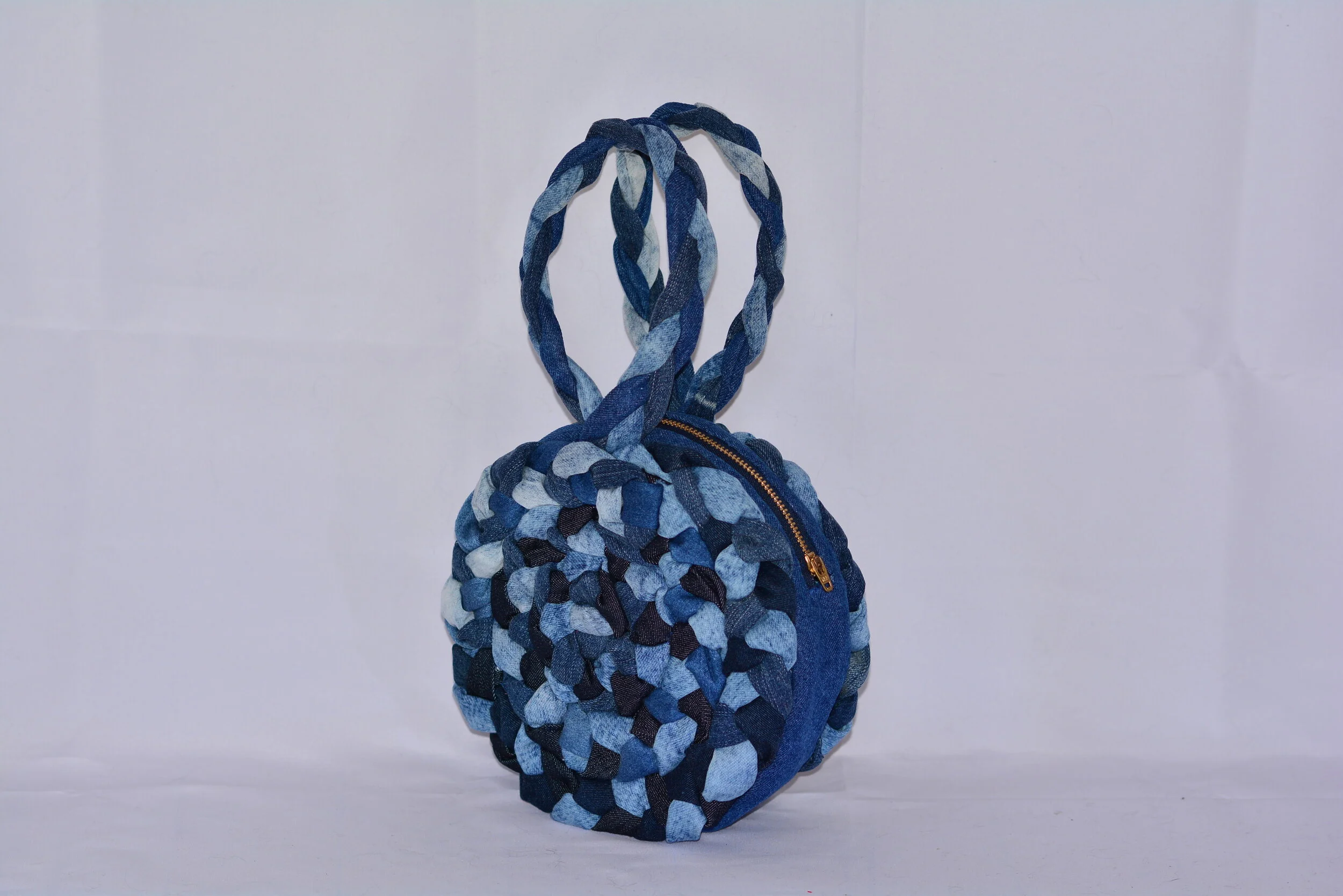 CA3CAFD9-8835-47DD-8B9B-C3A0364CF428