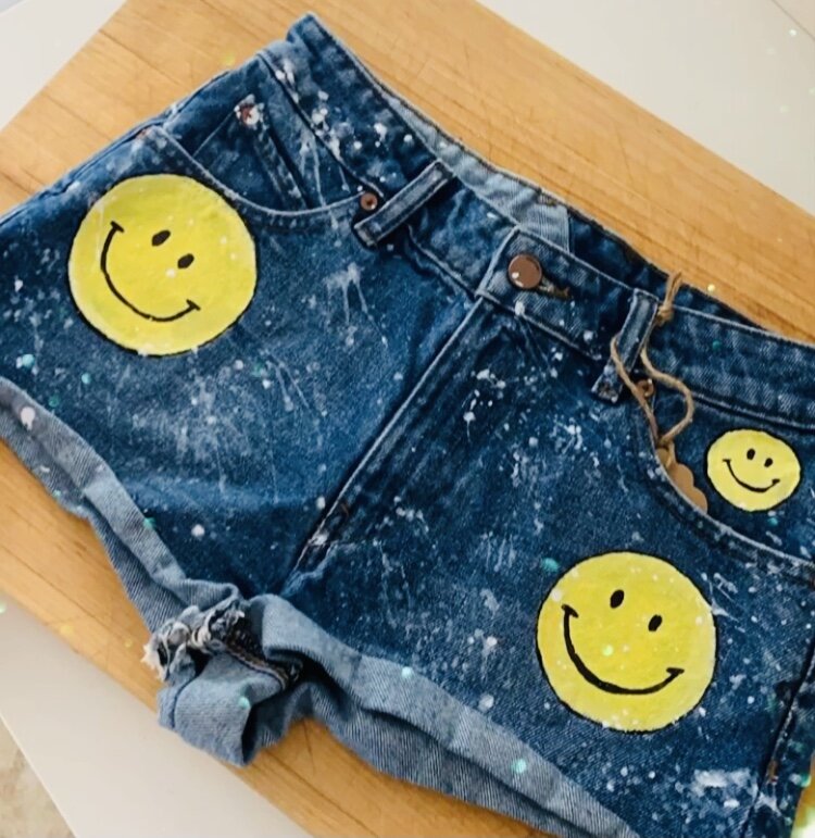 Smiley Shorts 