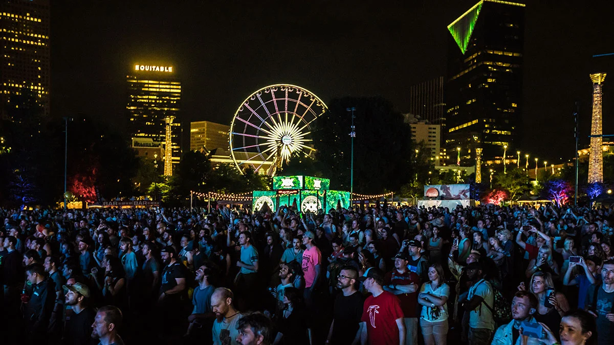 SHAKYKNEES2017_0512_231153-JP7A3284_DVP.jpg