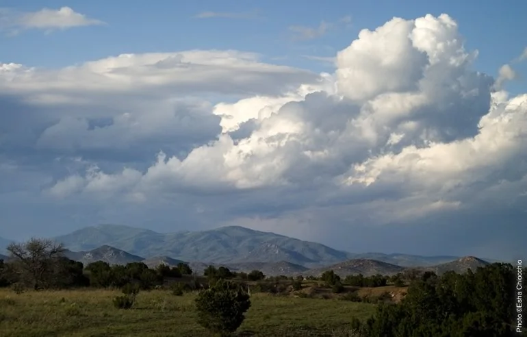 The Sangre de Cristo Mountains, whose foothills hold the neighborhoods of Santa Fe, define the northern edge of the Galisteo Basin region.