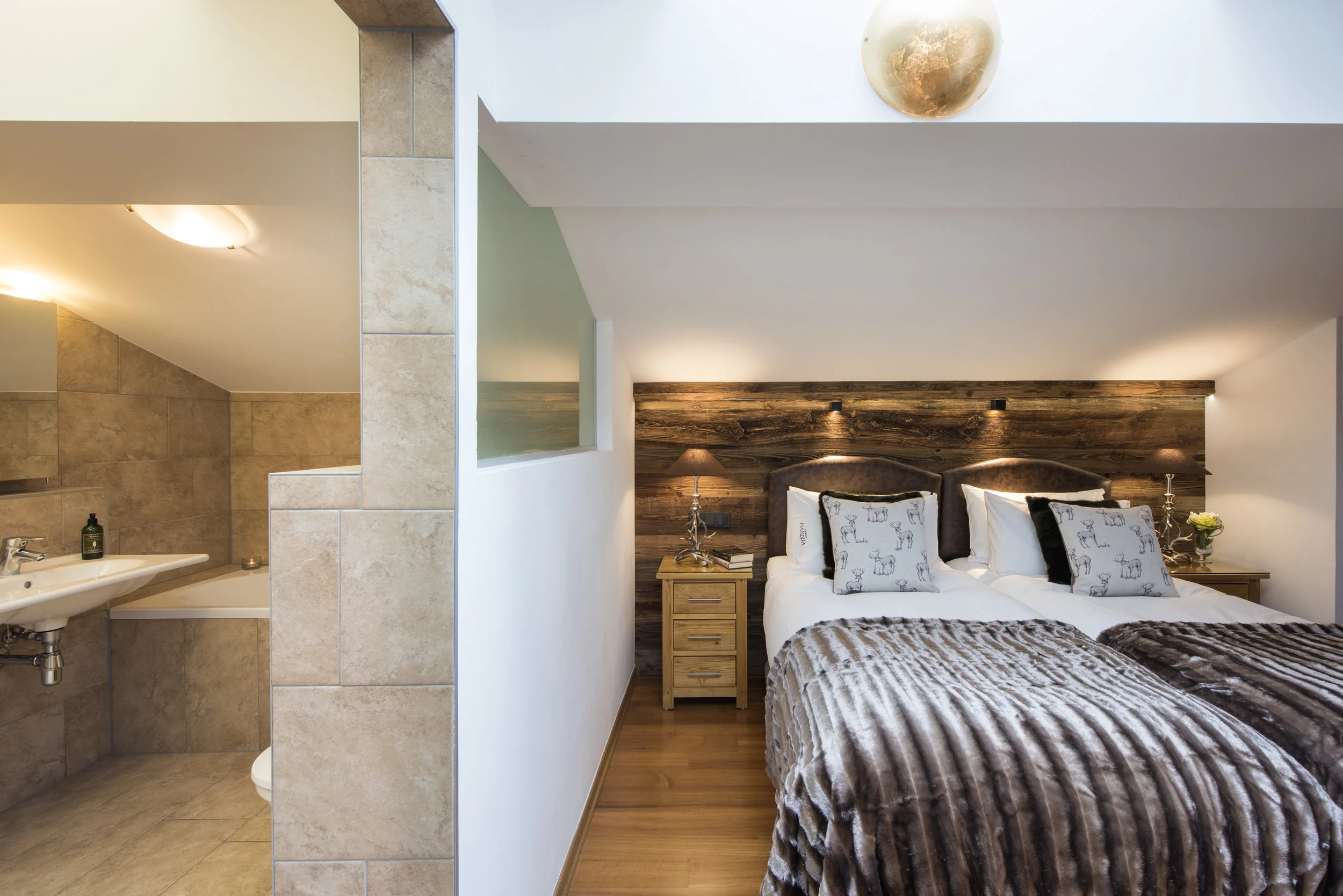 Tumnis Suite