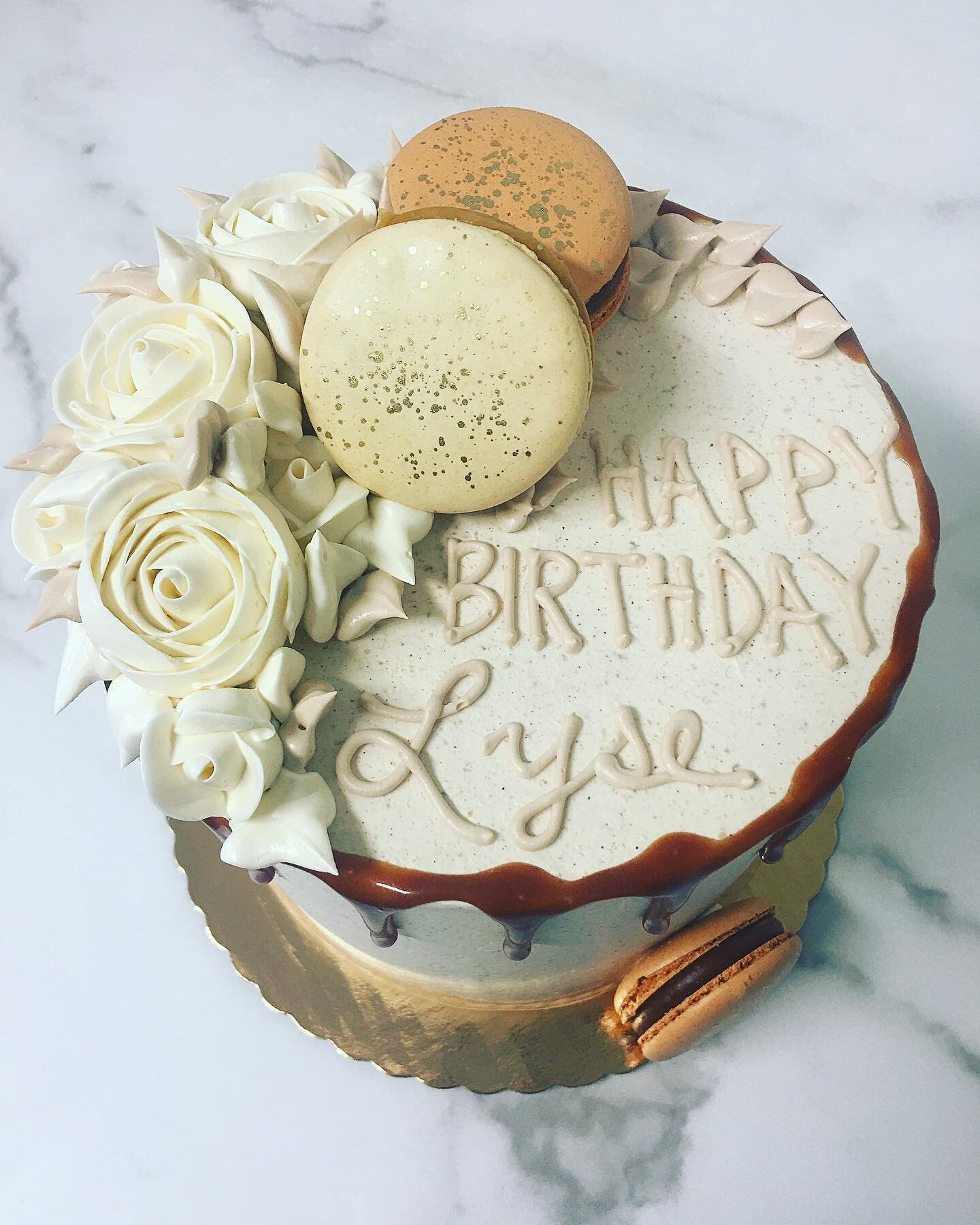 All neutral colors for this birthday celebration cake!! #thesugaryphilly #philly #philadelphia #phillybaker #cakes #cakesofinstagram #cakedesign #birthday #birthdaycake #buttercreamcake #dripcake