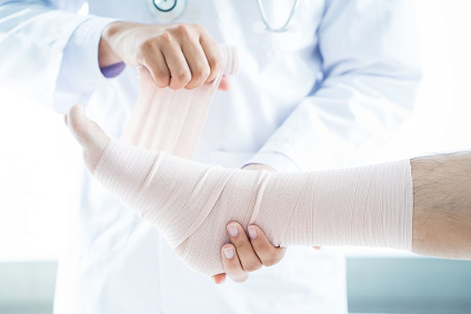 74366185_M_ankle_surgery_bandage_doctor_patient_wrap_hospital.png