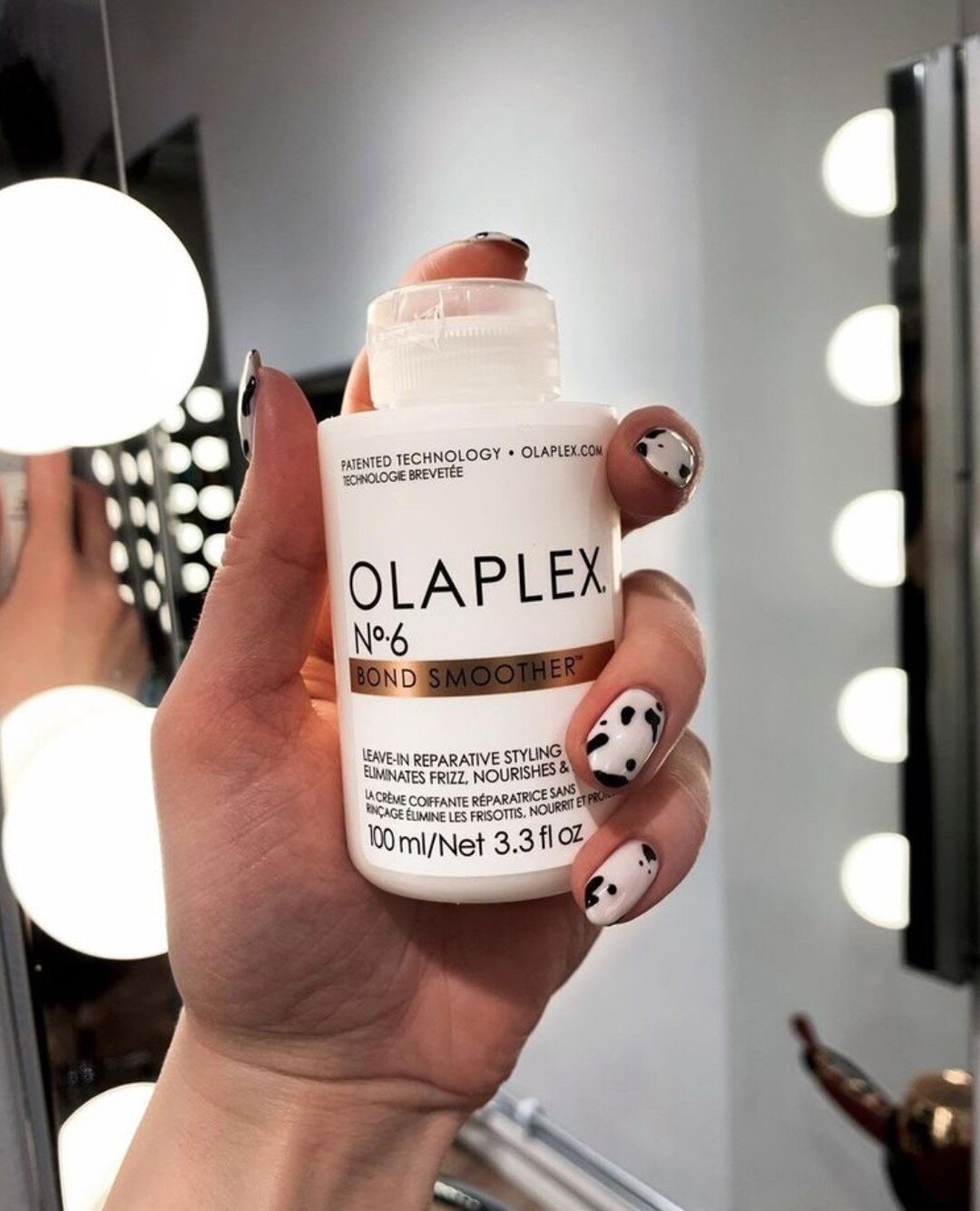 Let me tell you about my best friend 💫👯&zwj;♀️ ⠀⠀⠀⠀⠀⠀⠀⠀⠀
⠀⠀⠀⠀⠀⠀⠀⠀⠀
Olaplex No. 6 Bond Smoother leaves hair hydrated &amp; easy to comb out. Safe &amp; easy to use after every wash for smooth luscious locks ⚡️Tap to shop!