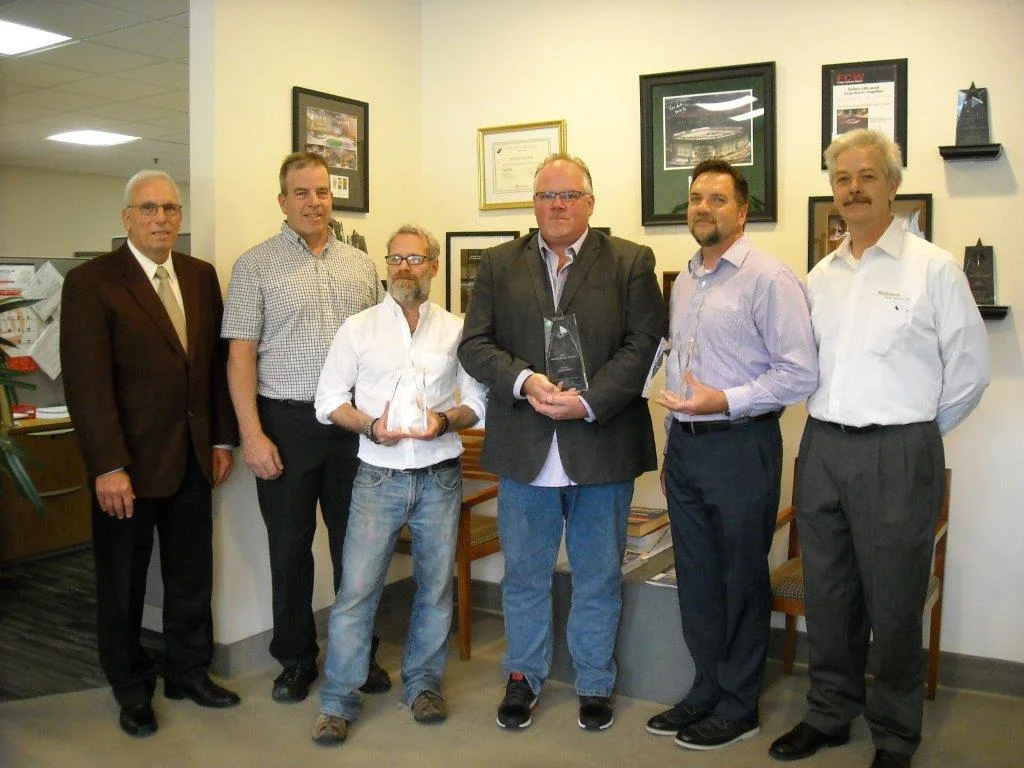 Starnet - RNJ Flooring Local Award Presentation Pic 2.jpg