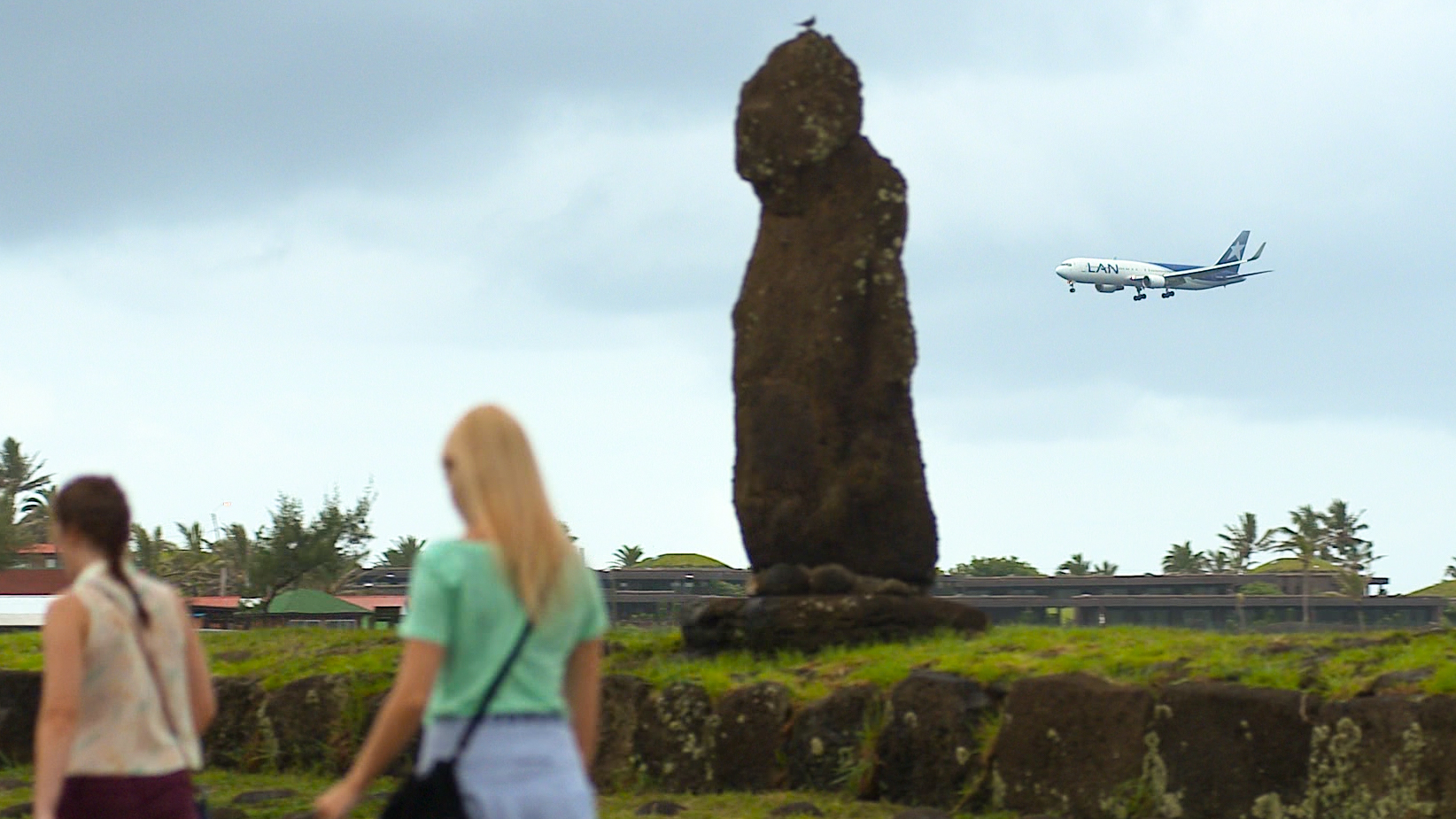 EE_Frame-Moai and Airplane_export.jpg