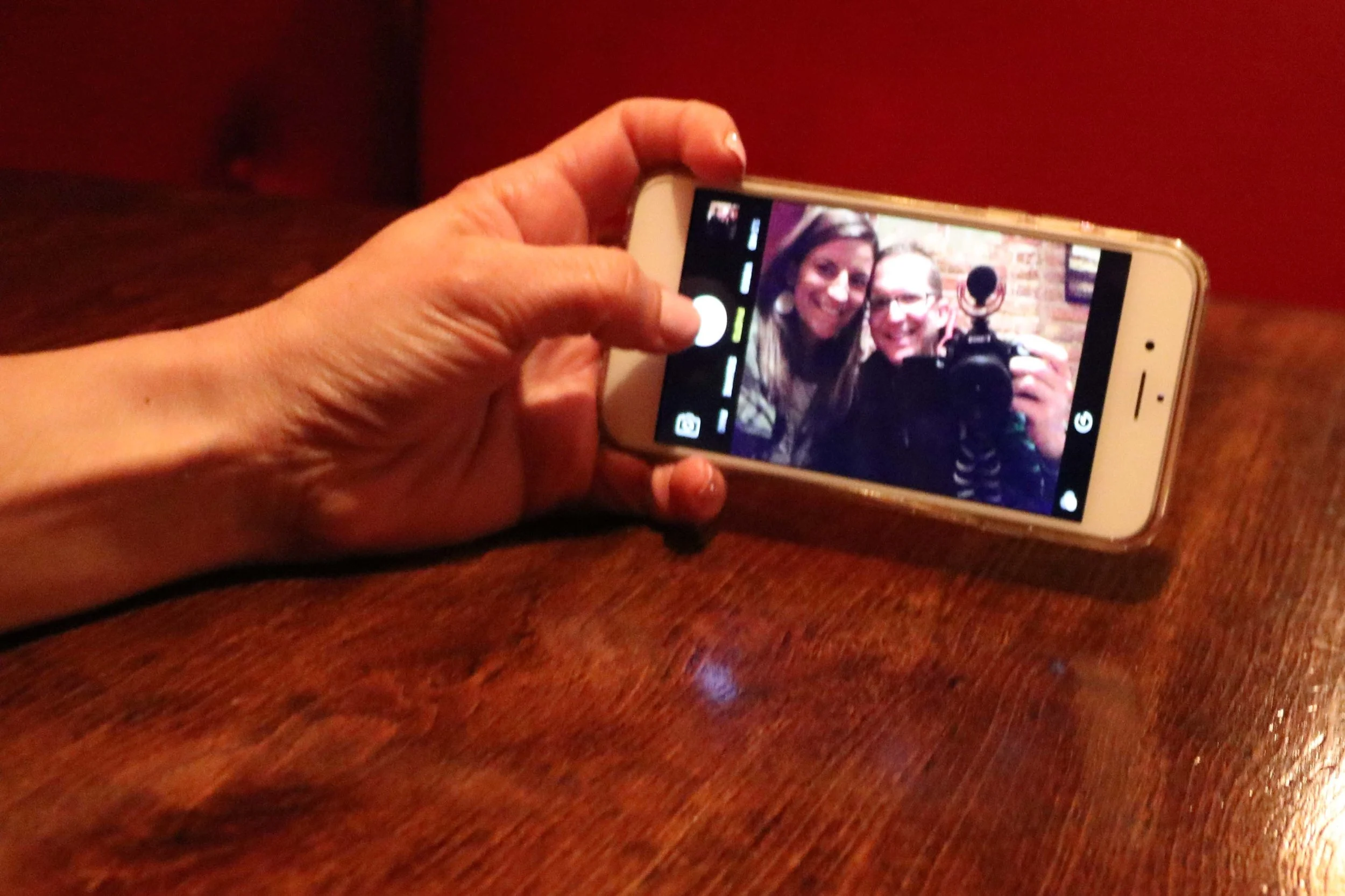 Selfie to share_no text.jpg