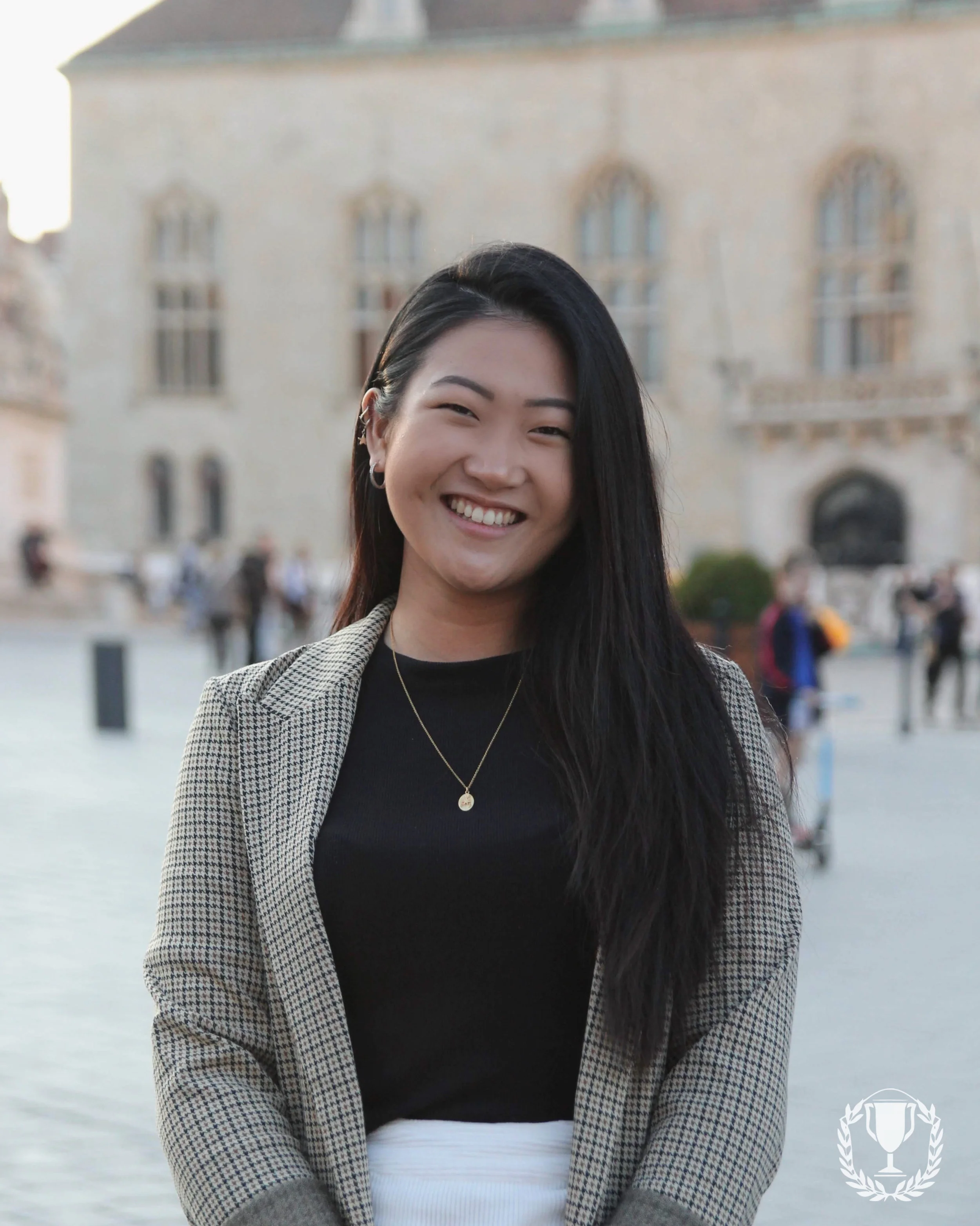 Julie Cho - Co-Chairperson As I.C.B.C. continues its long history of being one of the world’s top case competitions, Julie is absolutely thrilled to return to the I.C.B.C. Executive Team as the 2020 Co-Chairperson. Working with Julien and their amazing I.C.B.C. Executive Family, she looks forward to contributing to the I.C.B.C. legacy by creating a fantastic and memorable competition for all. Outside of I.C.B.C., in her rare free time, you can always find Julie with a coffee in her hand reading through HONY, talking about how much she loves Vancouver (West Coast, Best Coast?) or walking on the Kingston pier with her friends!