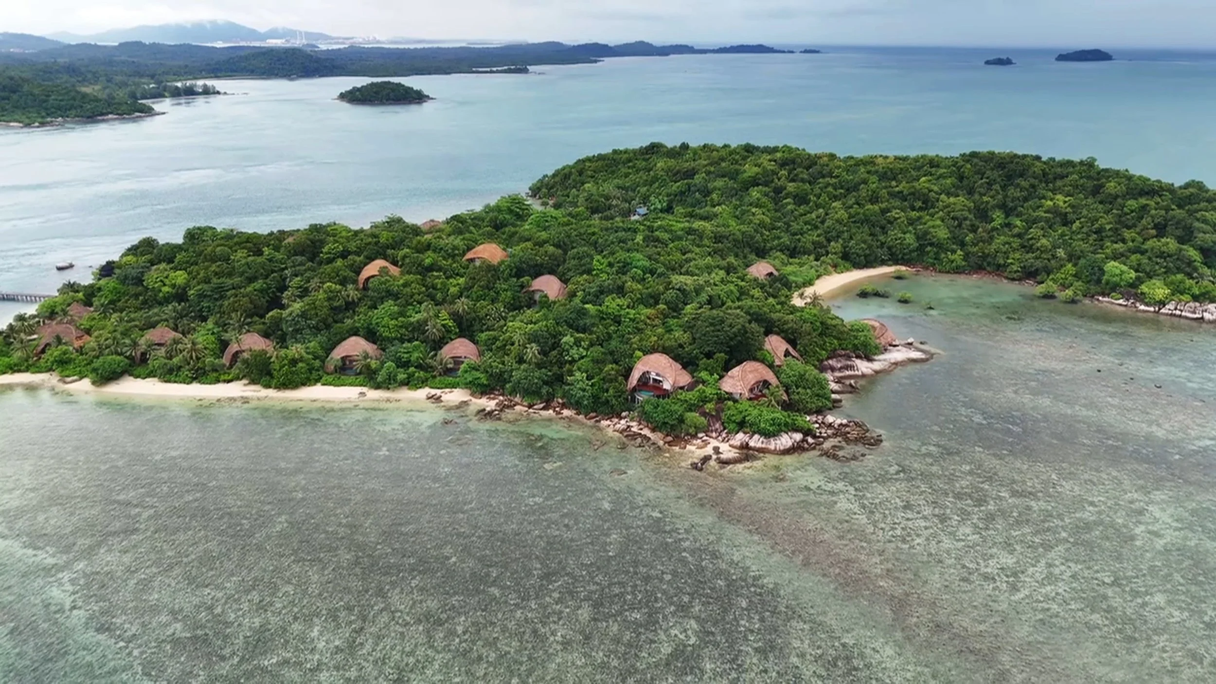 Cempedak Island: Un Paradiso Eco-Luxury nel Cuore dell'Indonesia