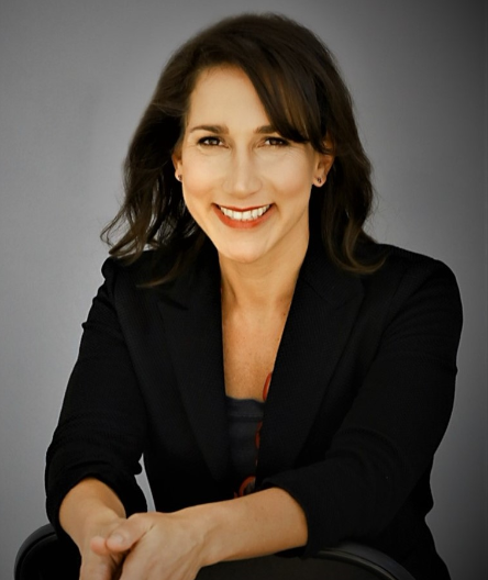 S.stephanie.trager.png