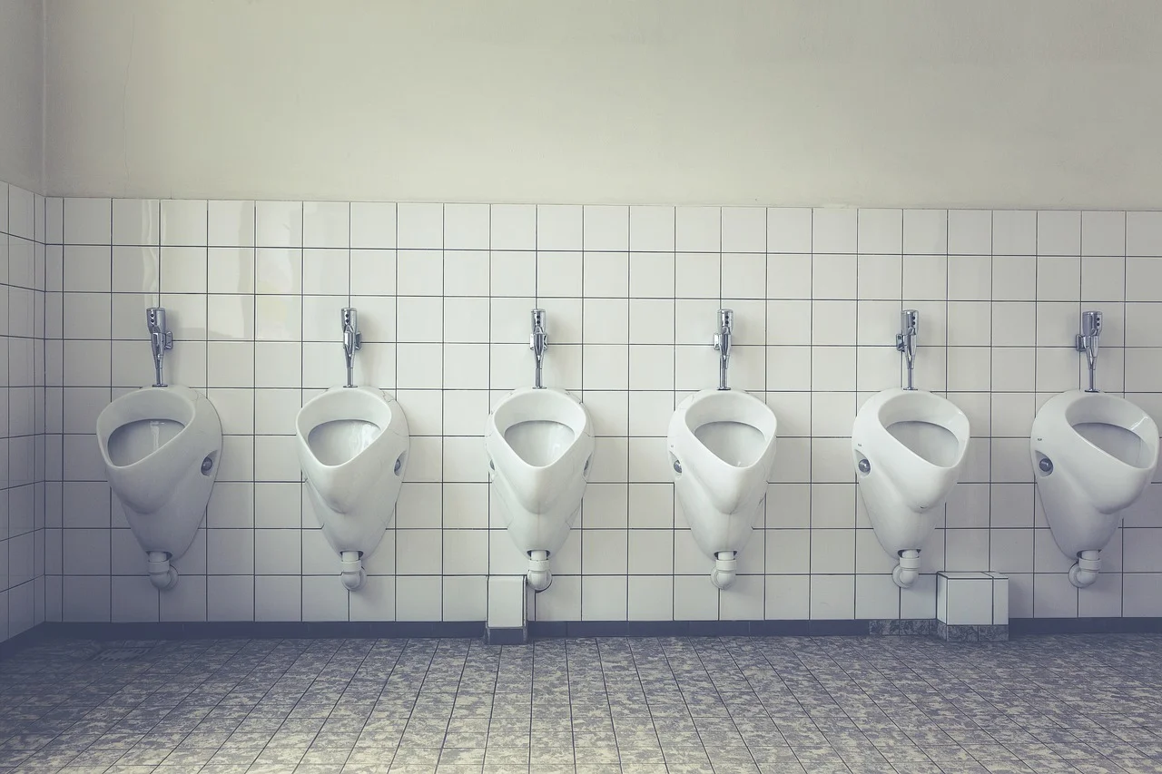 TOILET.jpg