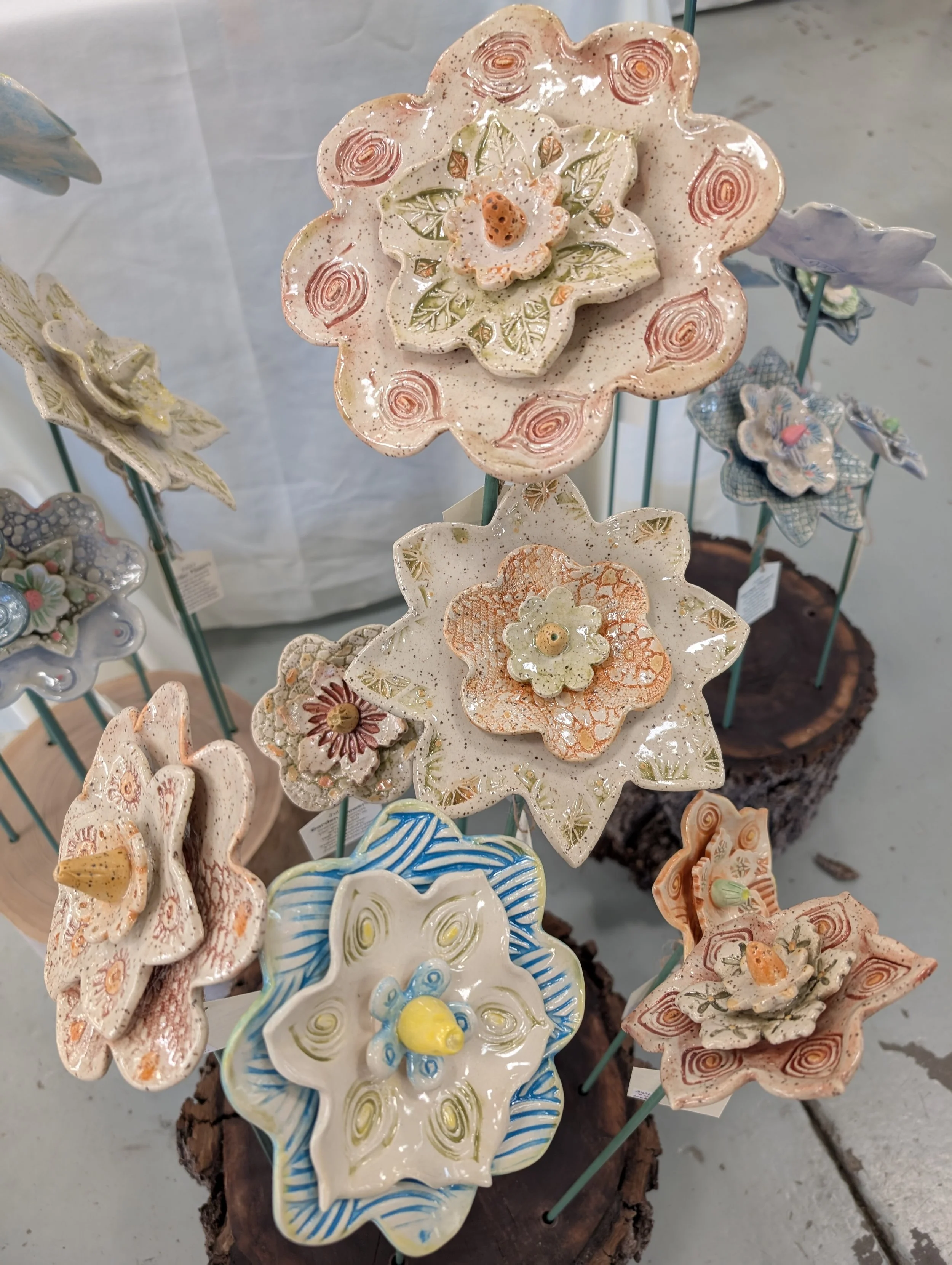 Neri large flowers.jpg