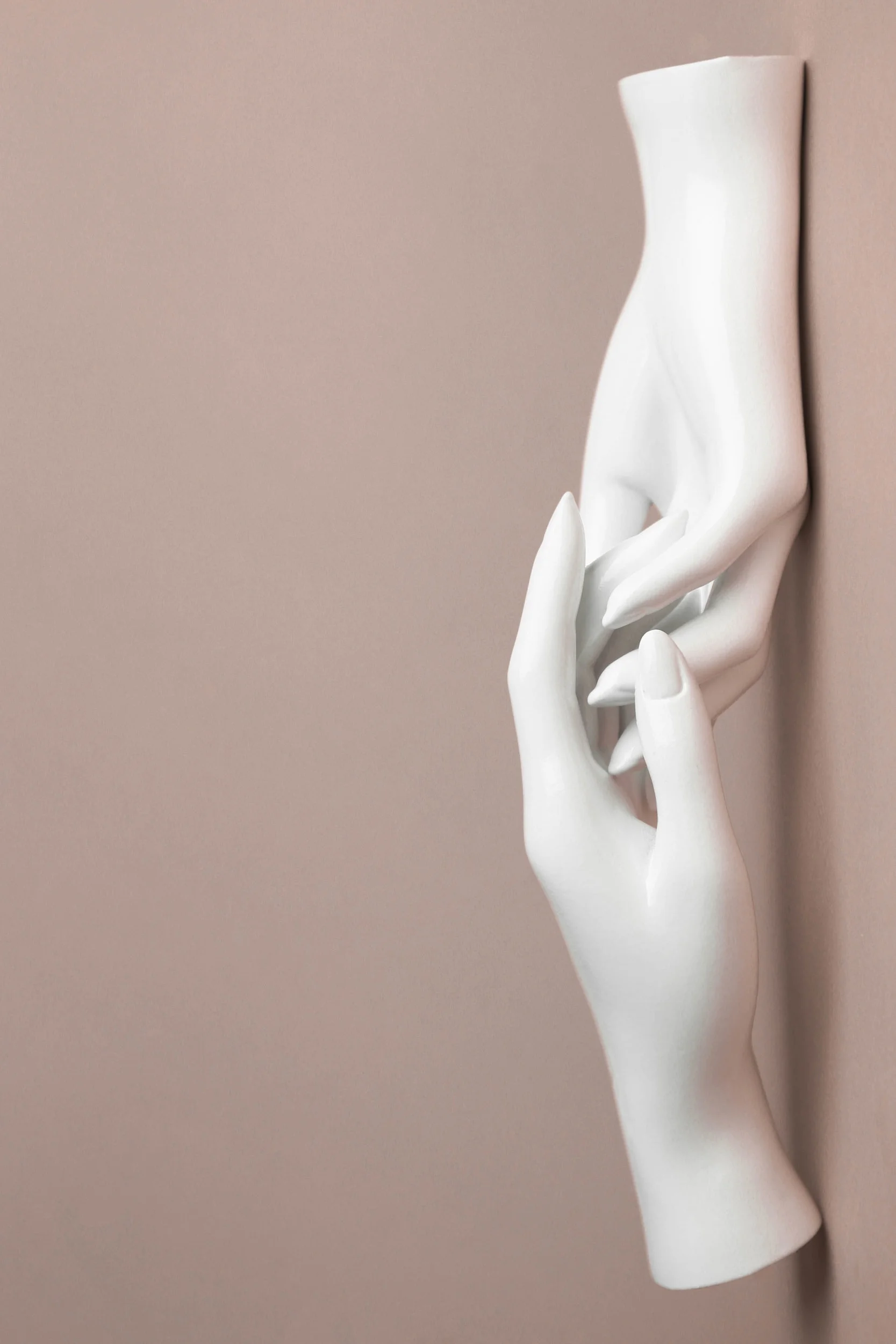mannequin hands skin taupe.jpg