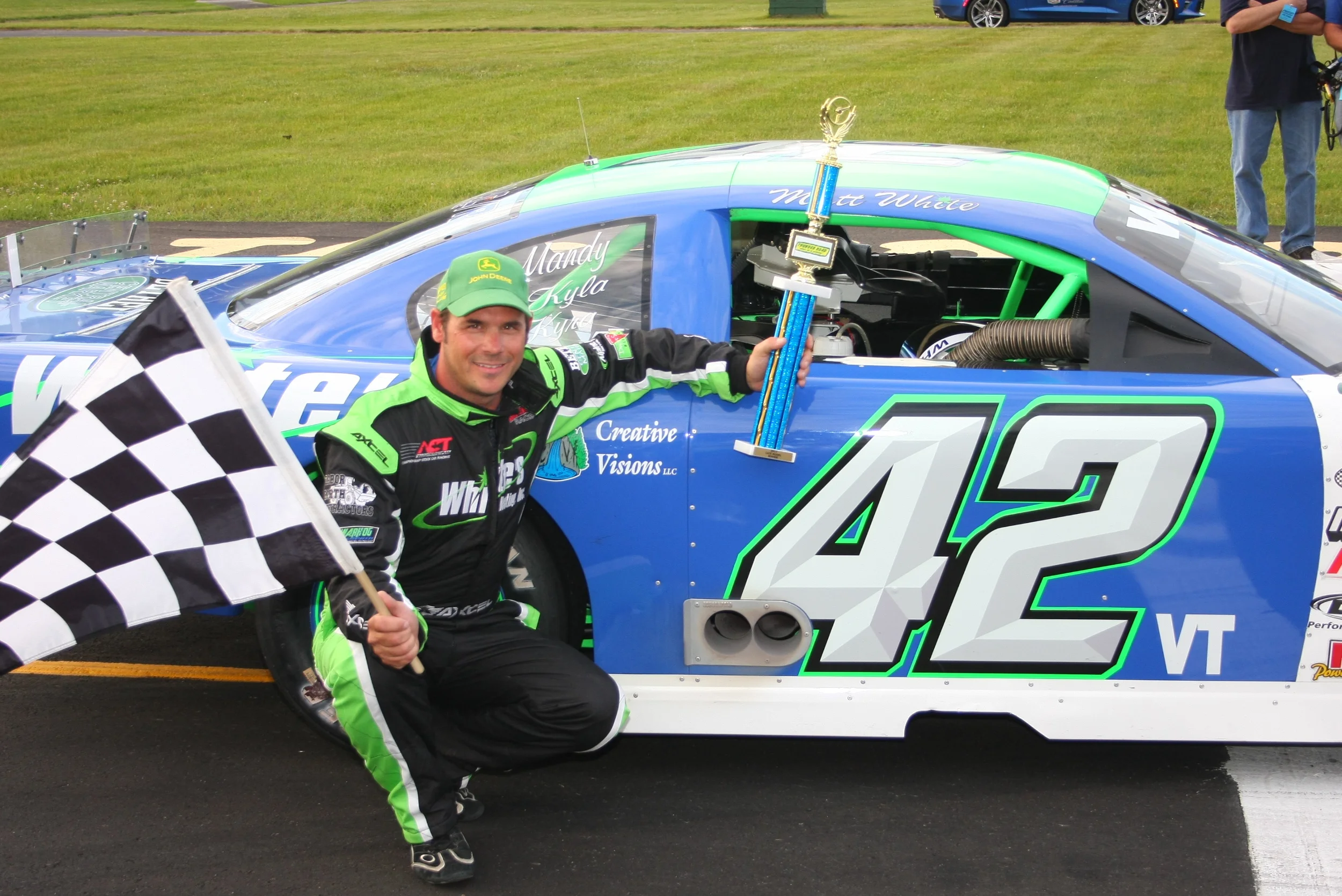 White, Pembroke Take Late Model Wins on Casella Night