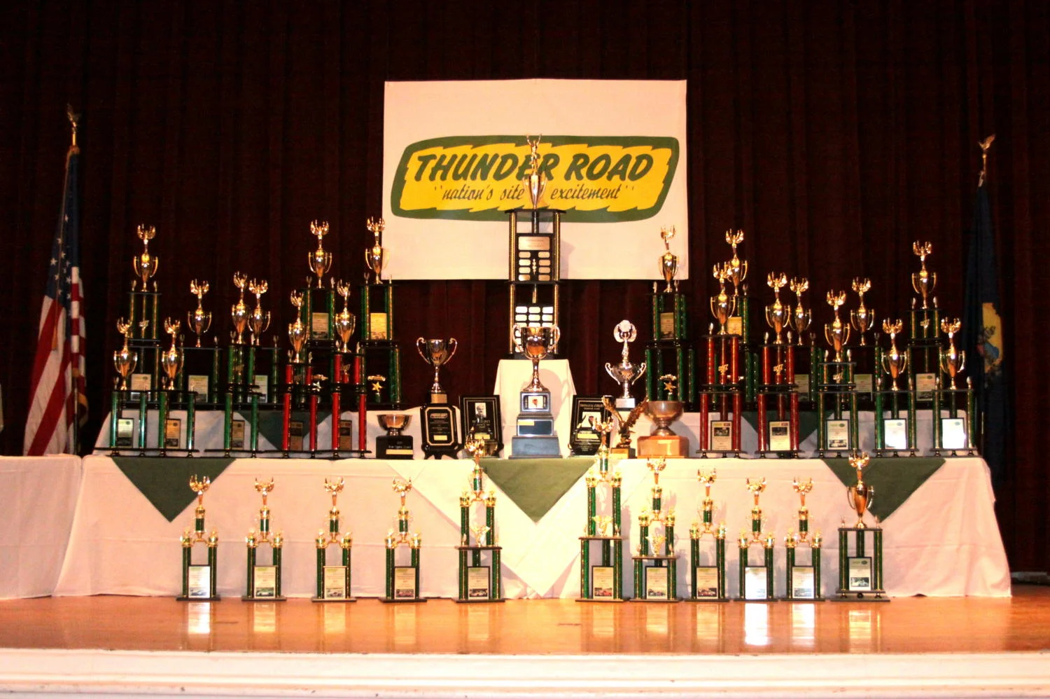 Therrien, Woodard, Davis, and Martin Honored at Banquet of Champions