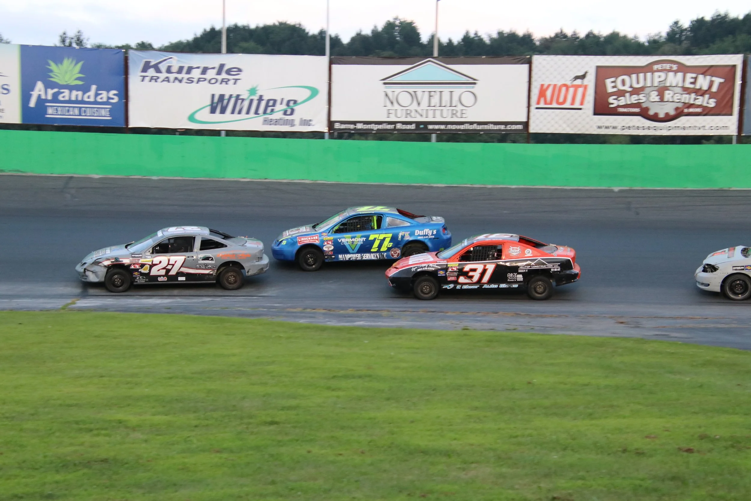 Five Star Roofing Company Partners with Thunder Road for August 7th 4-Cylinder Showcase