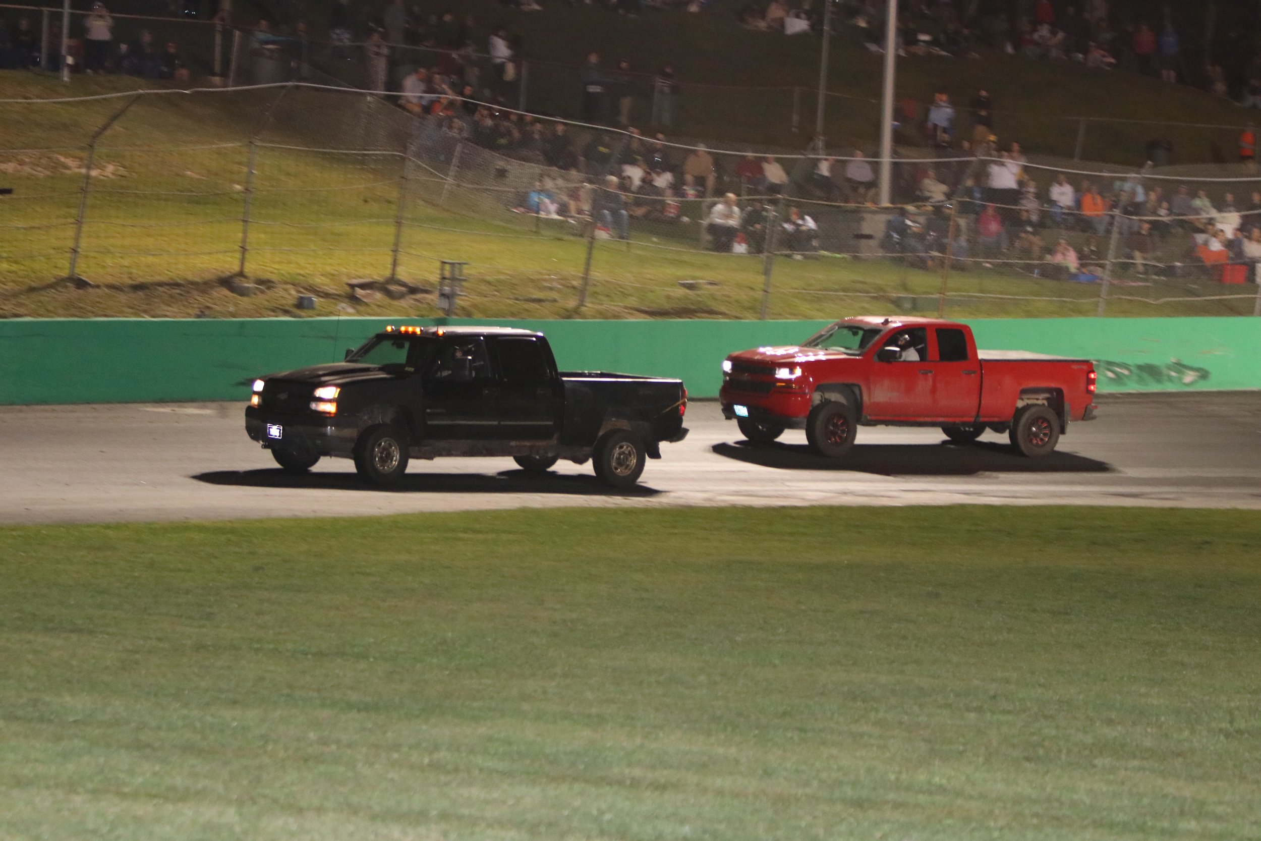 Annual Run-What-U-Brung Spectator Drags Highlight Jet Service Envelope/Accura Printing Night at Thunder Road