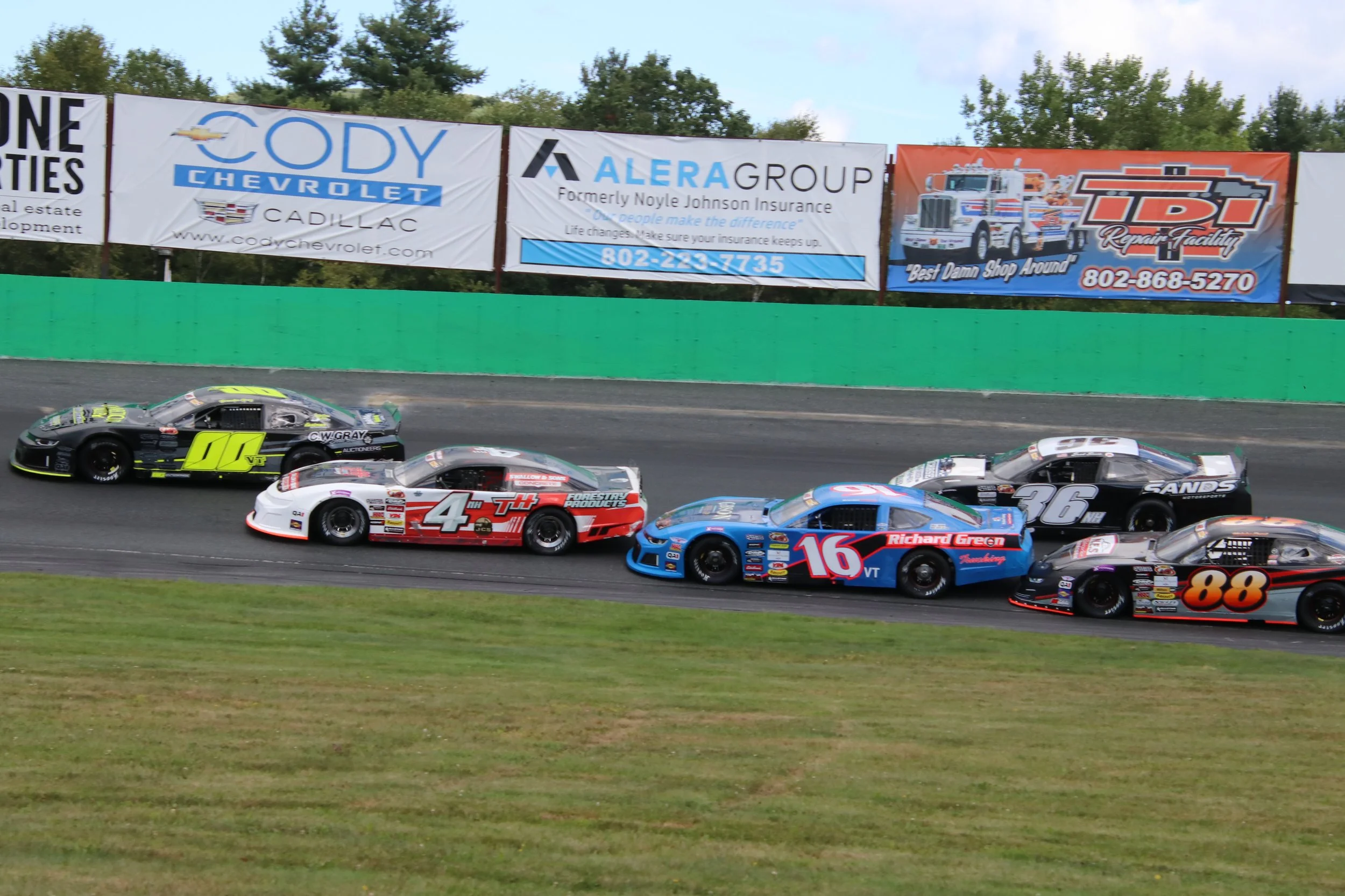 Top Talent in the Hunt for Northfield Savings Bank Milk Bowl Glory at Thunder Road