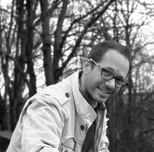 OLIVER HOFMEISTER_MANAGING DIRECTOR -2007 Founder of OIKIOS GmbH -2005/2006 Freelancer at Studio Matteo Thun, Milan (Italy) -2004/2005 Construction Research: Projects in Syria, Rome and Sicily -2004 Study at the Technical University of Munich Degree: Engineer specializing in architecture -1998 Journeyman Degree as carpenter