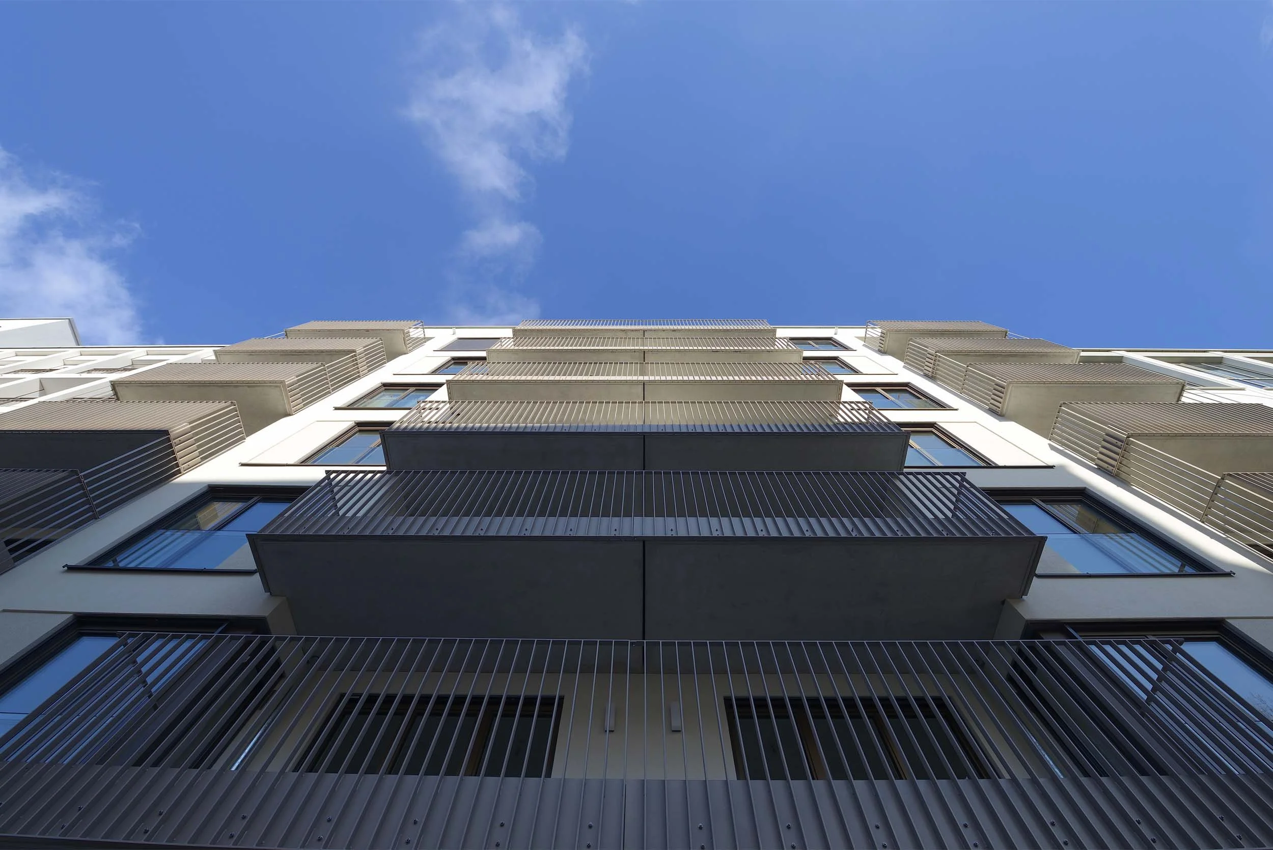 APARTMENT BUILDING 'NSW'