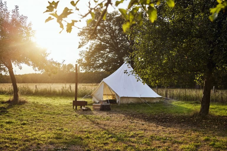 The-place-to-be-belltent-zonsondergang-768x512.jpeg