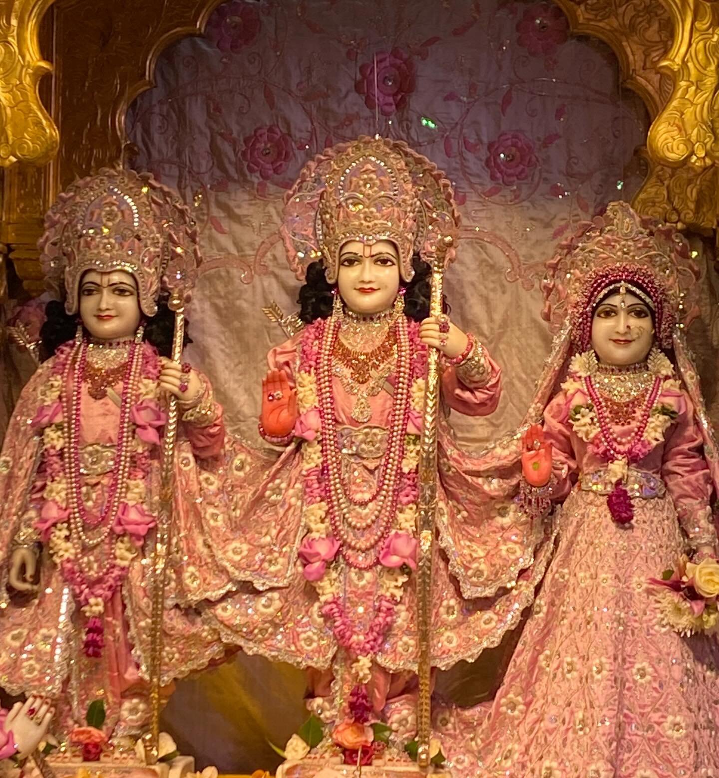 Wonderful day with my Hindu friend at the #BhaktivedantaTemple in Elstree. Praying for peace with #swamiprabupada