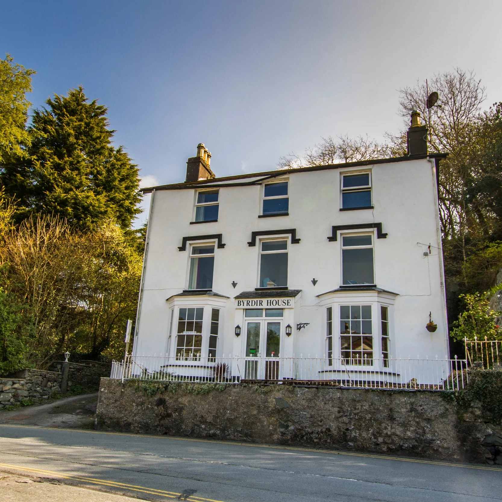 Byrdir House