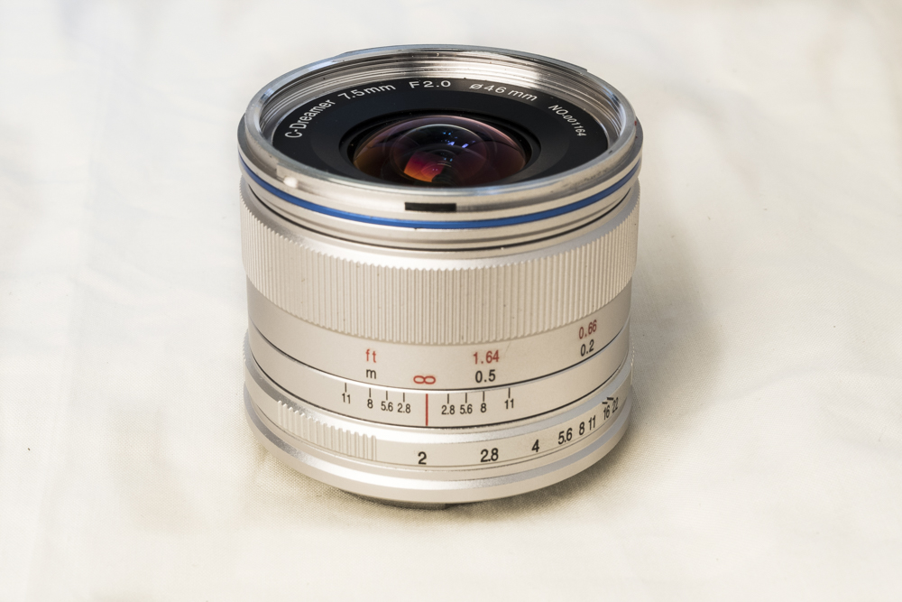 laowa 7_5mm f2 product 3.jpg