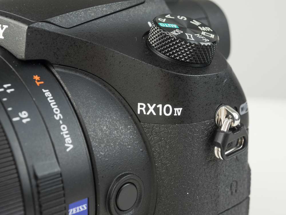 sony rx10 iv product images studio 03.jpg