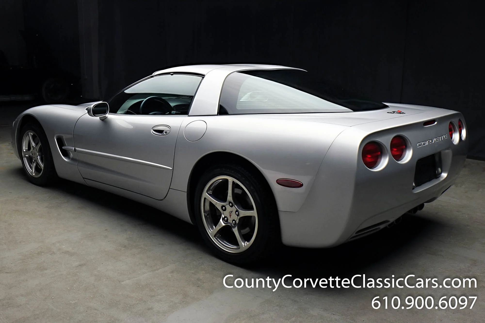 2002-Corvette-Coupe-17.jpg