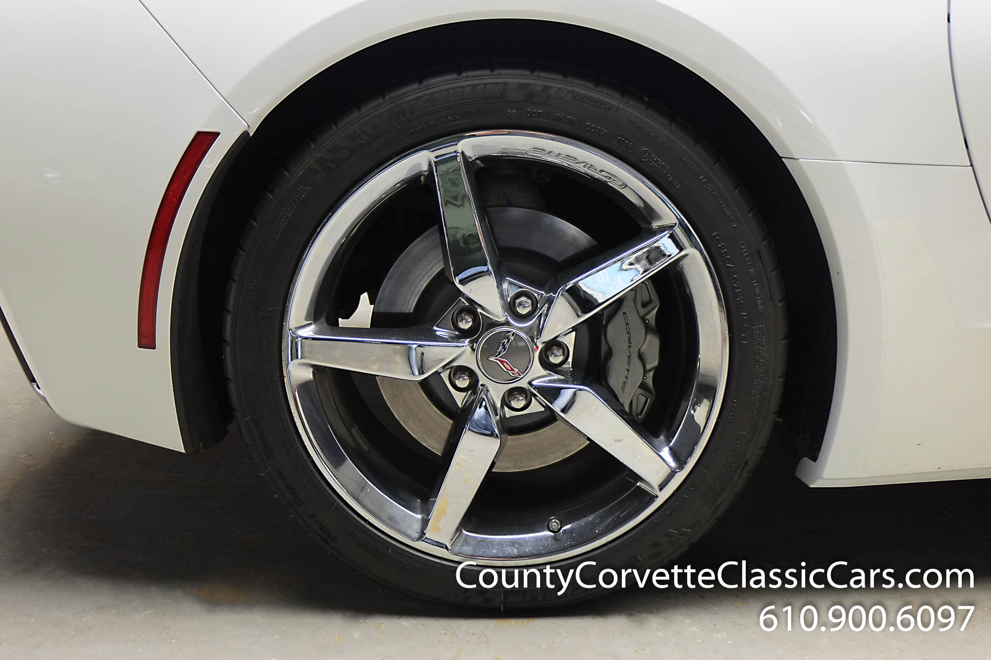 2014-Corvette-Stingray-Convertible-31.jpg
