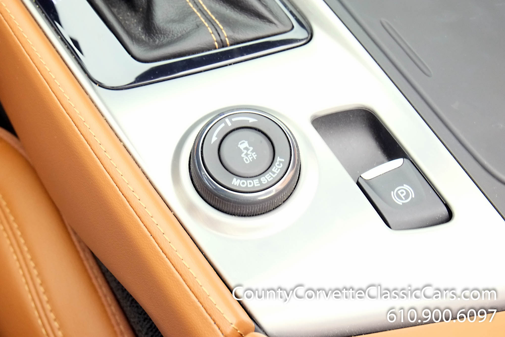 2014-Corvette-Stingray-Convertible-55.jpg