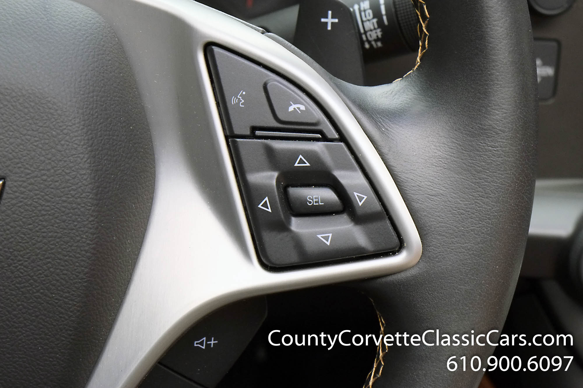 2014-Corvette-Stingray-Convertible-57.jpg