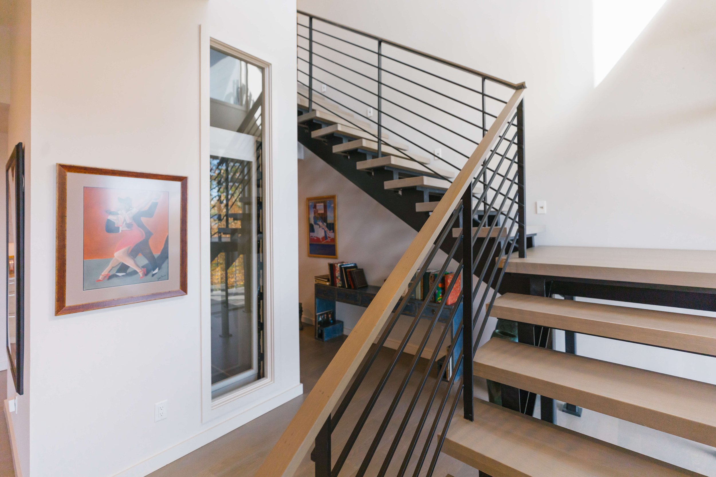 creative-mountain-retreat-stairs-elevator.jpg