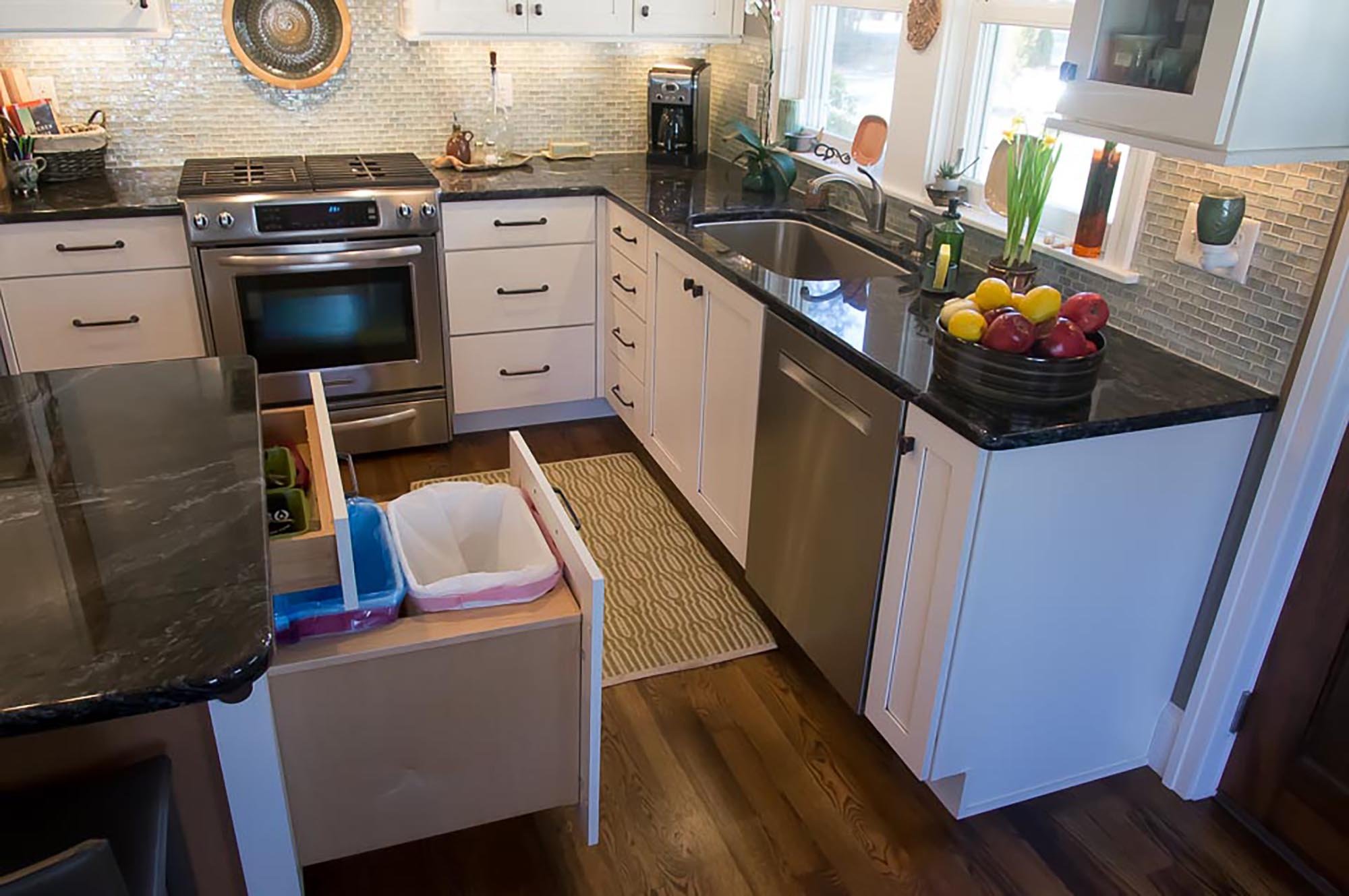 1950kitchreno02.JPG