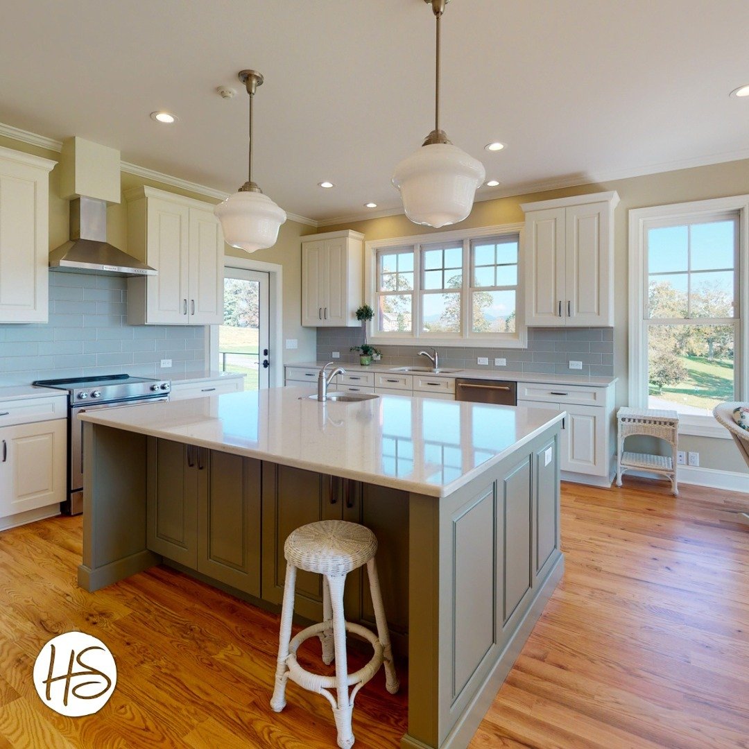 The kitchen is the hub and heart of the home, so remodeling a kitchen takes a lot of thought and consideration. Not only do you want your personality to shine through, but also you want to create a welcoming space for all who enter.⁠
⁠
MasterBrand Ca
