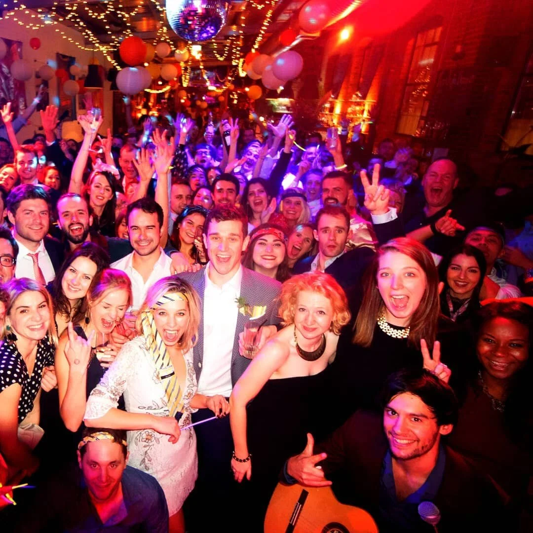 #onemoresong volume 1
Amongst the high production drone shots we post, we like to occasionally drop in our less professional efforts too. Hope you guys like blurry, 2-megapixel end-of-gig selfies... ๐ฐ: @trumanbrewery
@castellodititignano
@hitchinpr