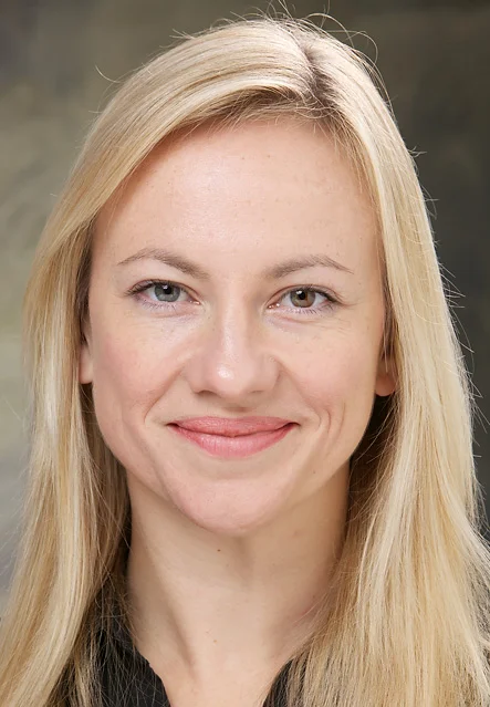 Abi Mcloughlin crop.jpg