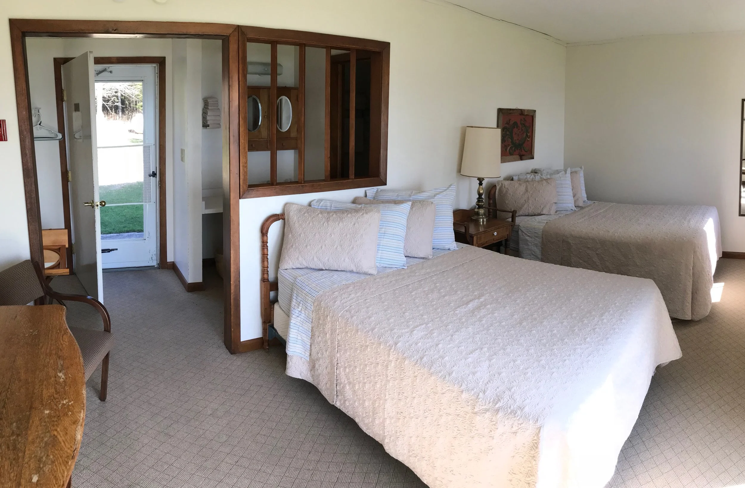 Room 12 - 2 double beds, private entrance + patio
