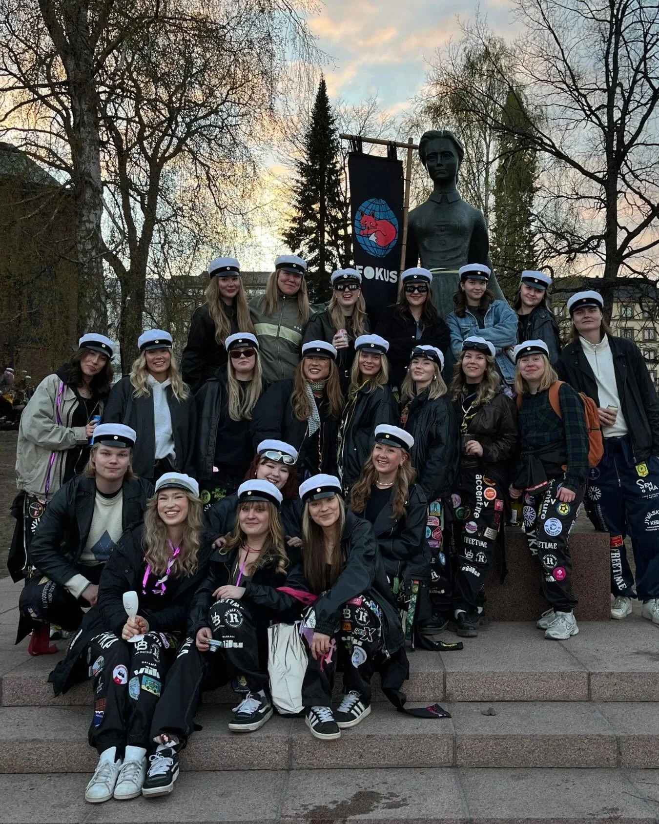 (In English in below) 

Hallitus kiitt&auml;&auml; kaikkia hauskasta vapusta ja ihanasta kev&auml;&auml;st&auml;🫶🏻

Nyt on kuitenkin aika ripustaa haalarit naulaan sek&auml; nauttia auringonpaisteesta ja hellekeleist&auml;😎 Fokuksen toiminta hilje